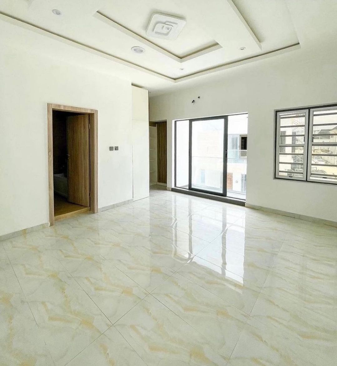 Spacious 4 Bedroom Terrace Duplex