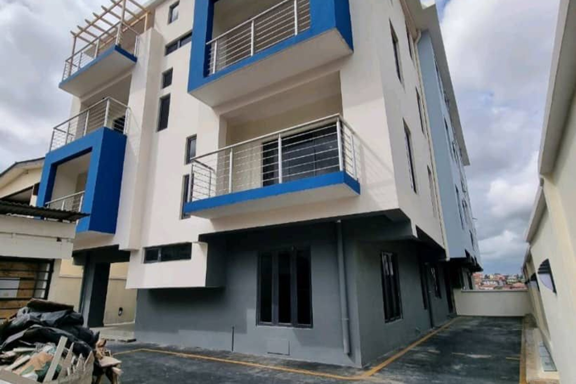 Serviced 3 Bedroom Apartment with BQ For Rent