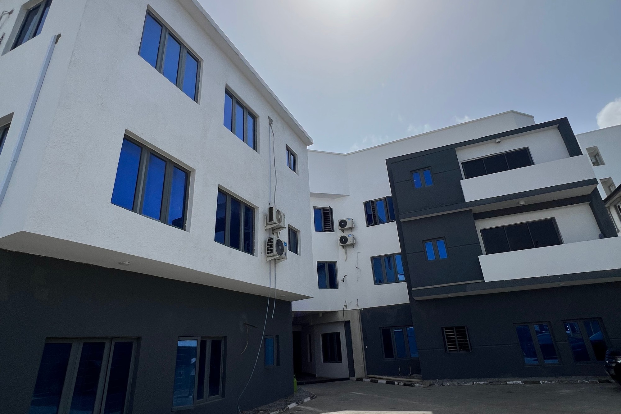 Three Units of 2 Bedroom Flats To Let – Ideal Investment