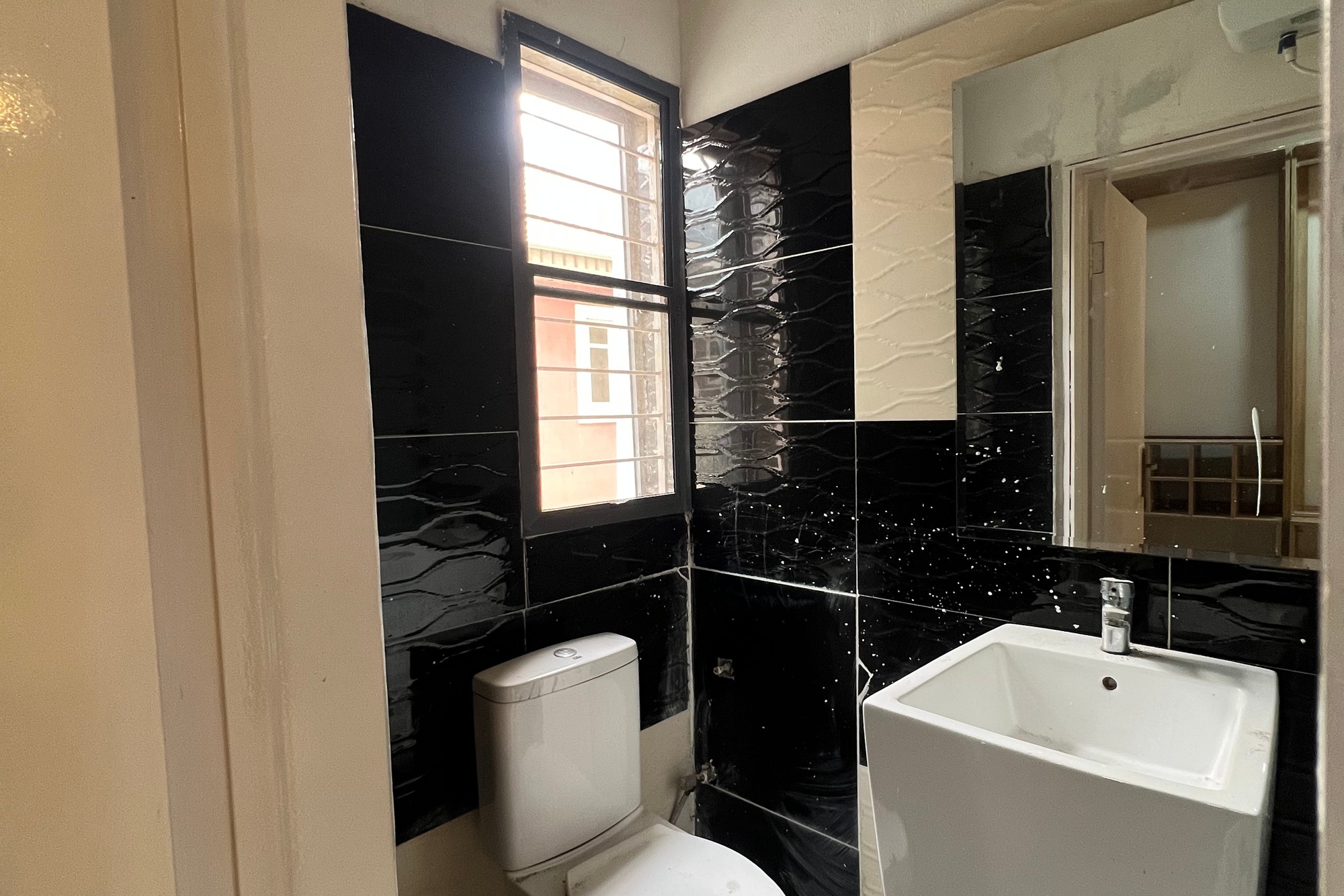 Three Units of 2 Bedroom Flats To Let – Ideal Investment