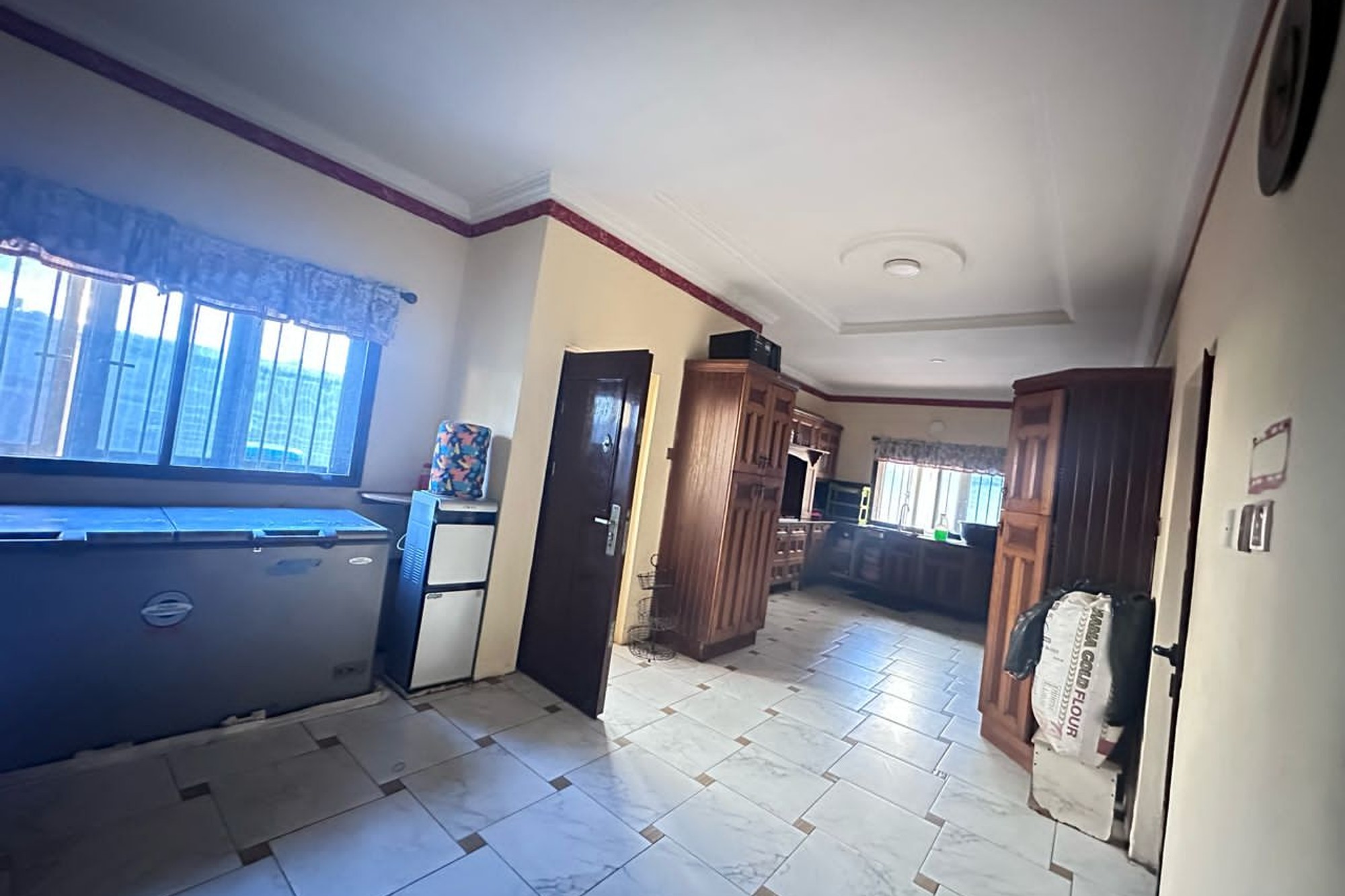 5 Bedroom Detached Duplex with 2 BQ For Rent – Luxury Home