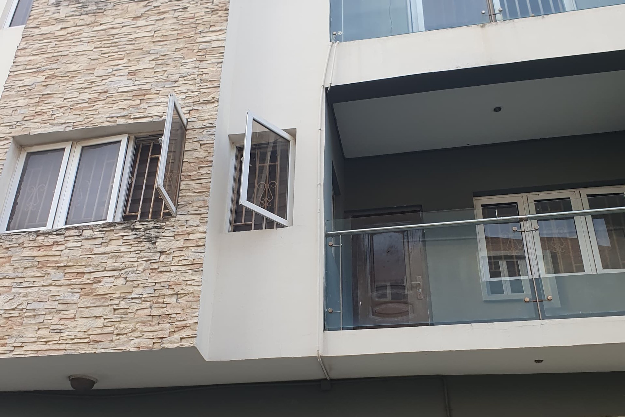 Spacious 5 Bedroom Terrace Duplex For Rent in Lagos – Prime Area
